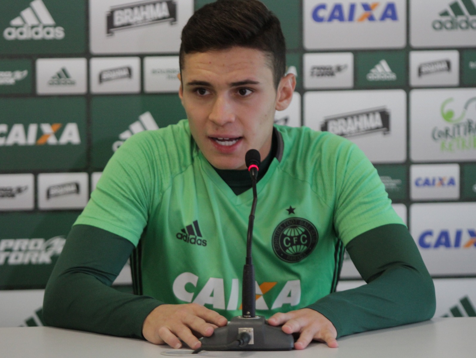 Raphael saiu de xodó da galera a odiado por muita gente. Foto: Divulgação/Coritiba FC