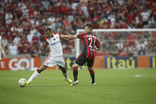 Em meio aos problemas, João Pedro foi um dos garotos que ganharam espaço com Paulo Autuori, Foto: Marcelo Andrade