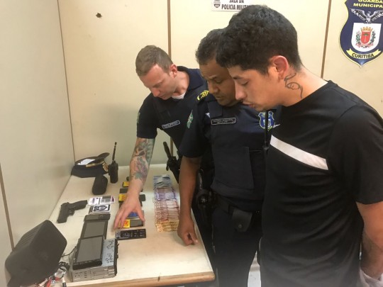  Juliano Soares Cardoso, de 24 anos, foi preso em flagrante. Foto: Gerson Klaina