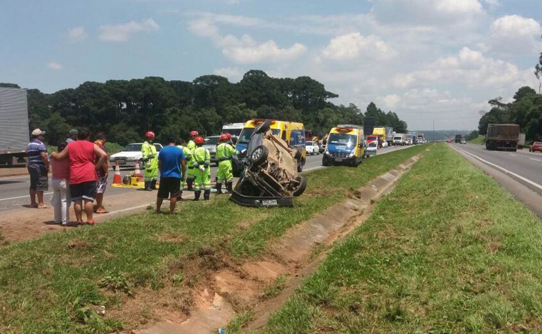 Motorista sem habilitação morre em capotamento no Contorno Leste