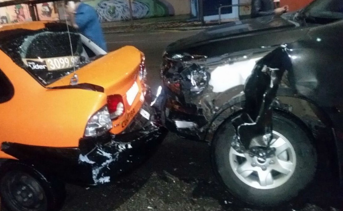 Motorista da caminhonete foi detido por apresentar sinais de embriaguez. Foto: Colaboração