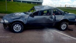 Passageiros que estavam no veículo só tiveram ferimentos leves