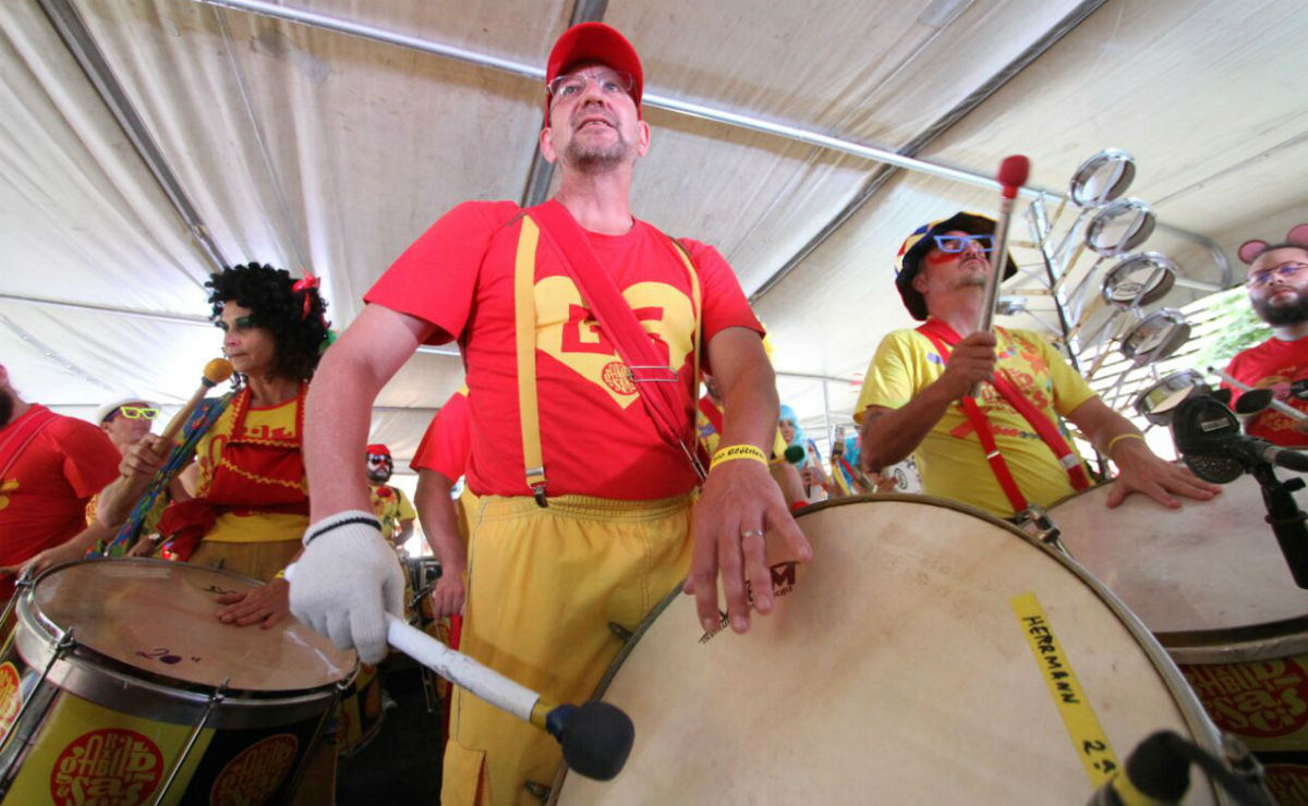 Tradicional bloco curitibano Garibaldis e Sacis abre o Pré-Carnaval. Foto: Rodrigo Félix Leal