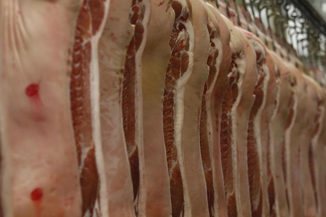 Europa vai devolver carne do Brasil e ameaça ampliar embargos