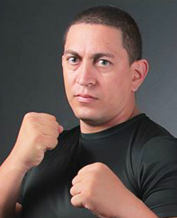 Lutador morreu ao ser atingido por um raio na praia de Caiobá. Foto: Reprodução/Facebook.