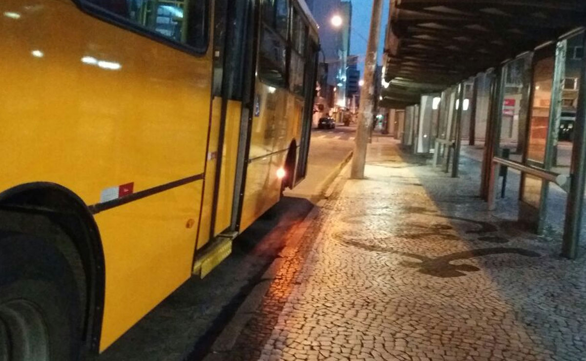 Metade da frota estava em circulação nas primeiras horas da manhã desta quinta-feira. Foto: Leonardo Coleto.