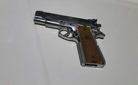 Além de recuperar objetos furtados, GM ainda apreendeu um simulacro de pistola. Foto: Divulgação/Guarda Municipal de São José dos Pinhais