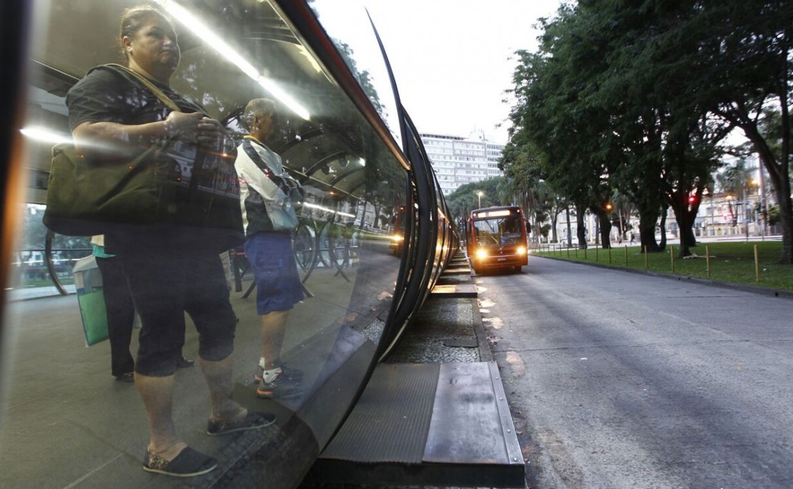Curitiba tem 40% da frota em circulação. Foto: Jonathan Campos.