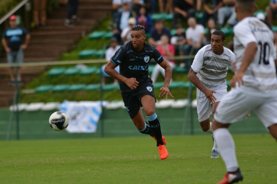 Londrina e J. Malucelli ainda buscam seus objetivos na última rodada. Foto: Gustavo Oliveira/Londrina Esporte Clube
