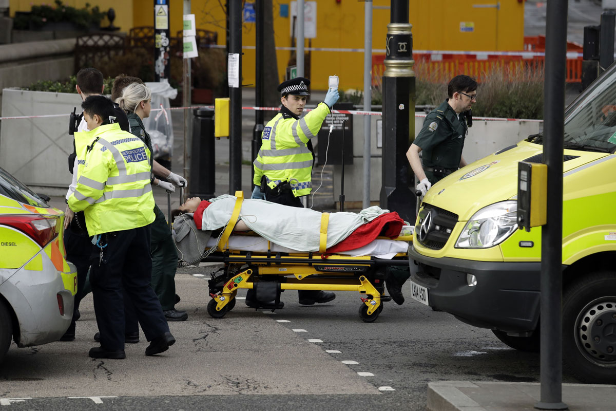 Tiroteio perto de parlamento de Londres deixa ao menos dois mortos