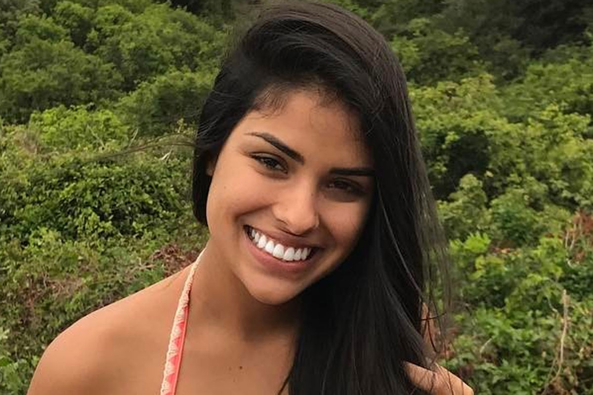 Ex-BBB Munik forra a carteira de dinheiro nas redes sociais