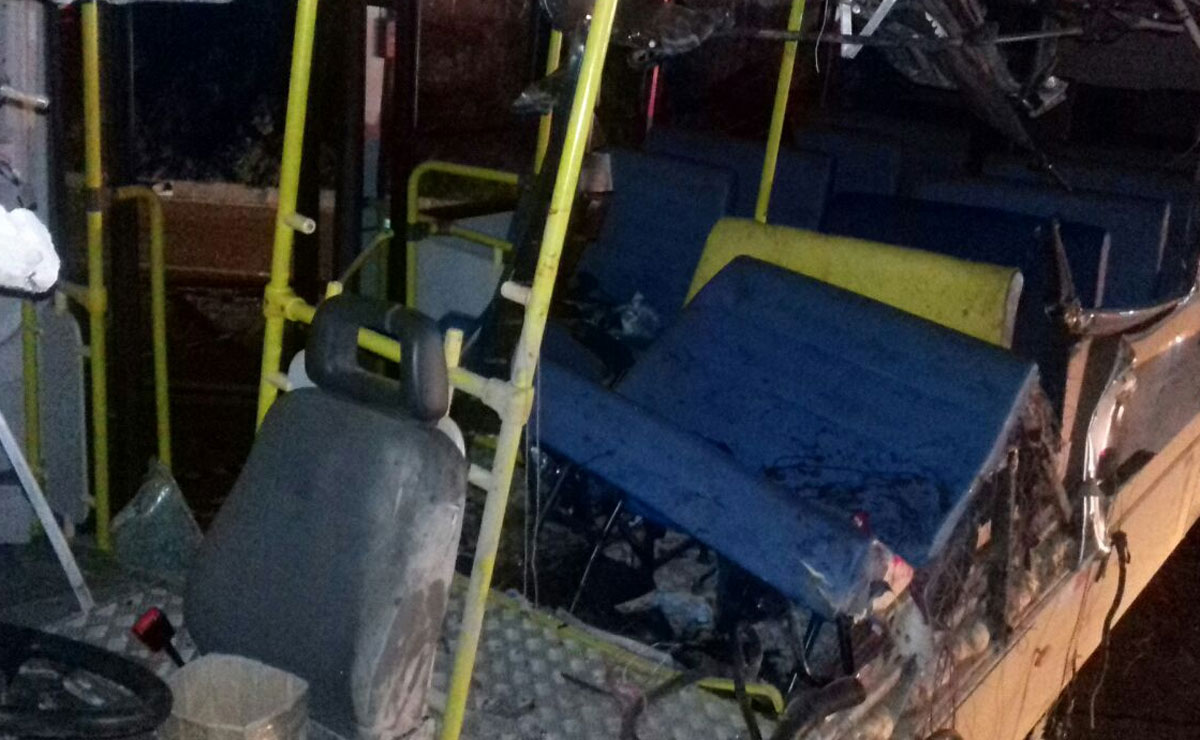 Um passageiros do ônibus não resistiu e morreu no local. Foto: Divulgação/PRF.