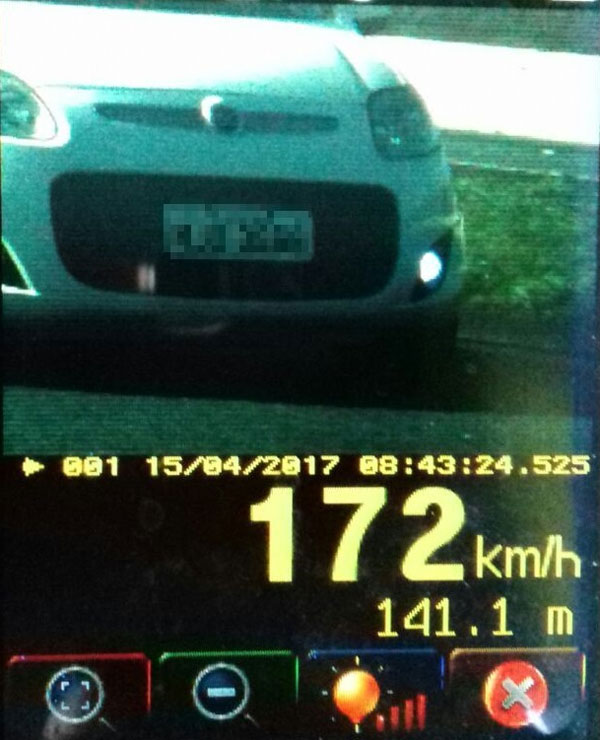 Carro foi flagrado a 172 quilômetros por hora. Foto: PRF.