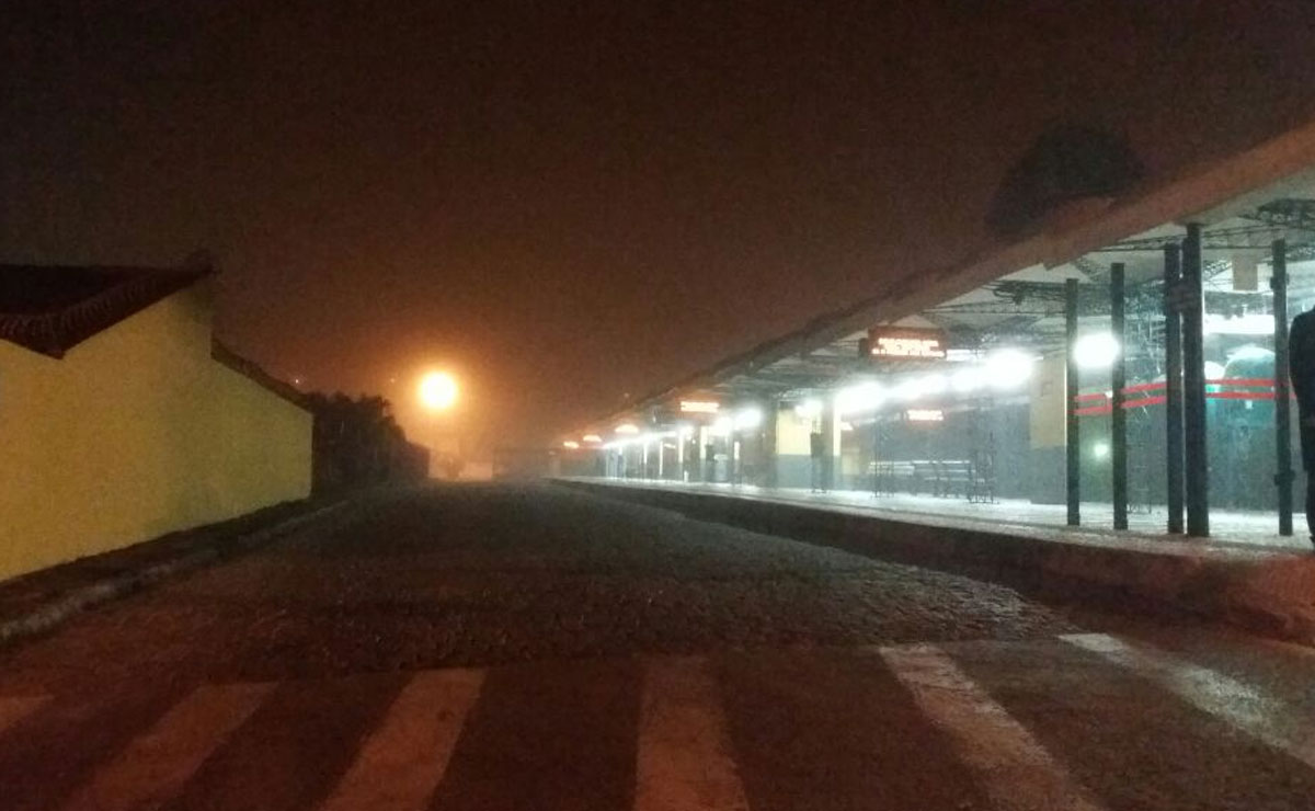 Terminal do Bairro Alto estava vazio logo cedo. O mesmo foi verificado nos outros terminais da cidade. Foto: Leonardo Coleto.