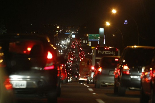 Congestionamento durou pouco mais de uma hora. Foto: Lineu Filho.