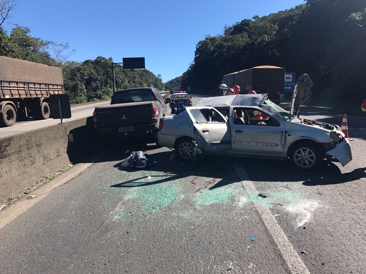 Os ocupantes do Clio voltavam de um evento religioso. Os quatro estão em estado grave.