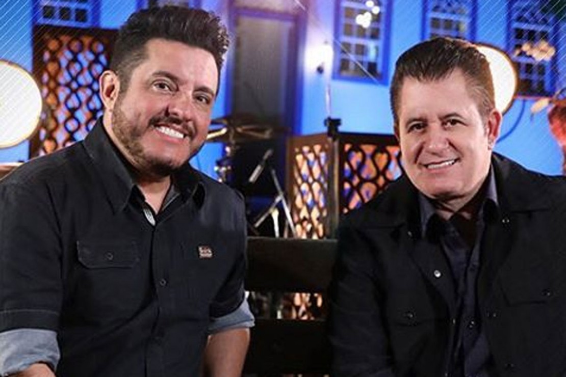 Cantor sertanejo pede desculpas por fazer show bêbado