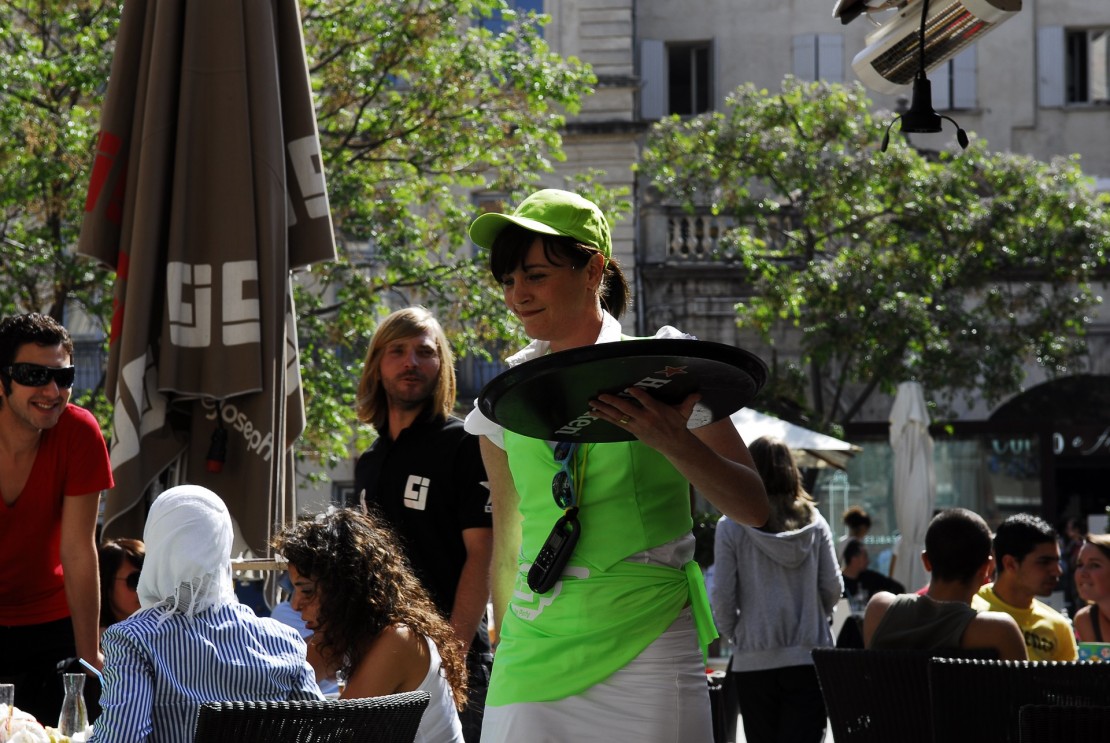 Gorjetas a partir de agora, serão registradas na carteira dos trabalhadores. Foto: Pixabay