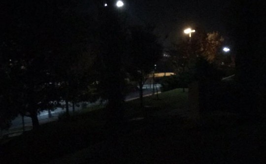 Estudantes reclamam da iluminação precária em todo o campus da universidade. Foto: Arquivo pessoal