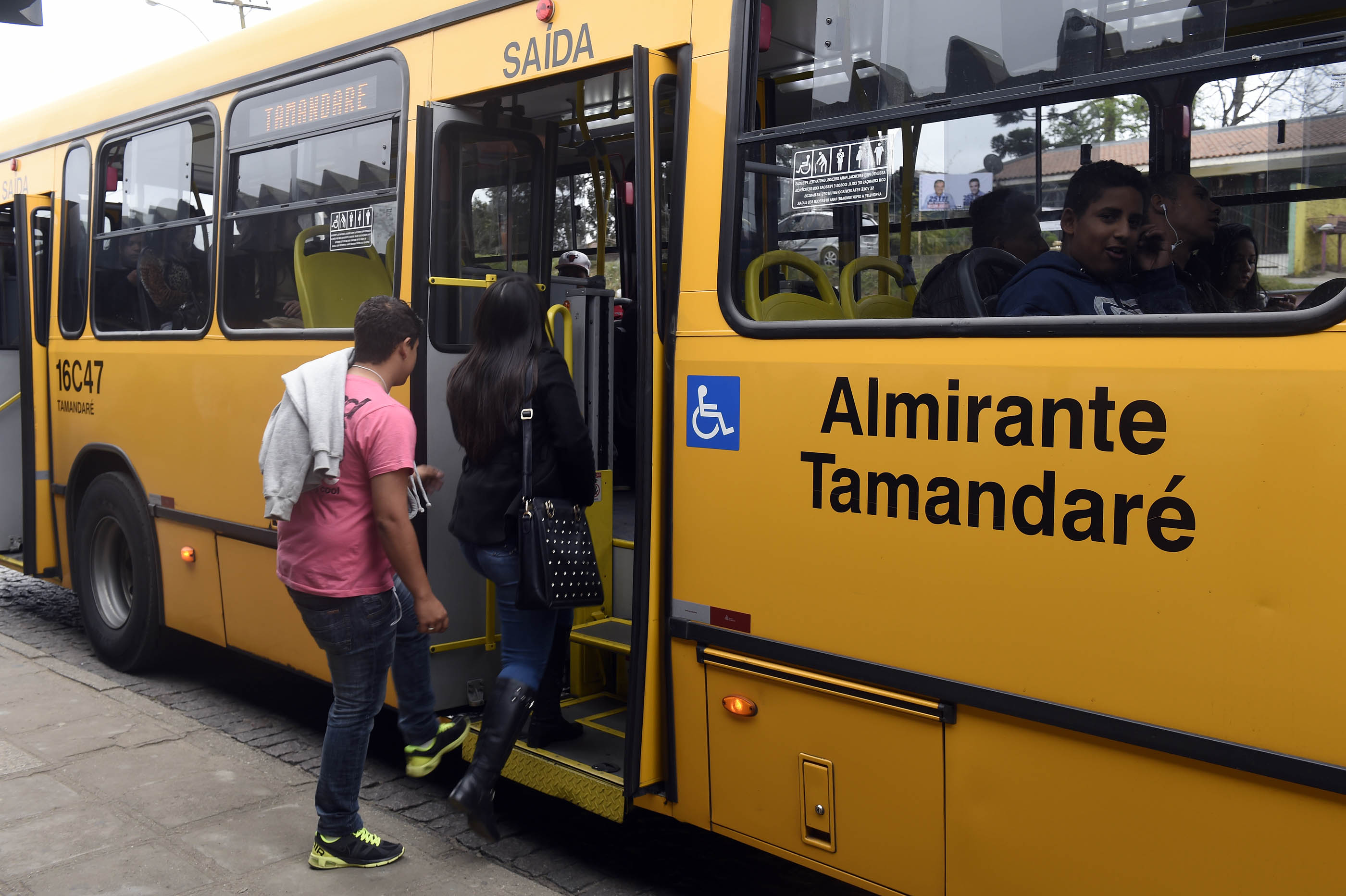 Comec diz que alterações em linhas de ônibus vão melhorar atendimento aos usuários.- Foto: Ricardo Almeida / ANPr