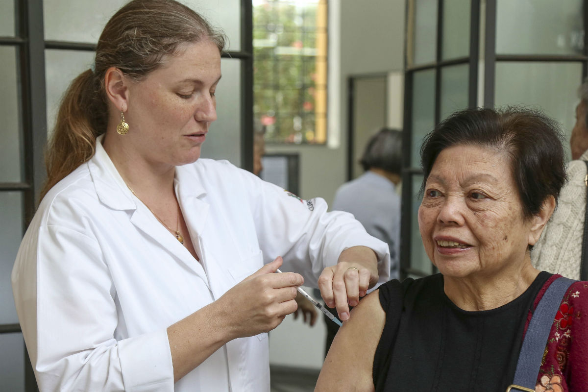 Até esta sexta (19) 66,1% dos curitibanos foram imunizados. Foto: Pedro Ribas/SMCS