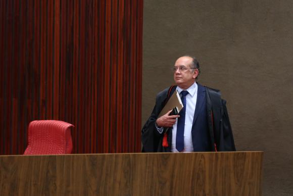 Ministro Gilmar Mendes, presidente do TSE, deu seu foto de minerva e rejeitou a cassação da chapa Dilma-Temer. Foto: Agência Brasil