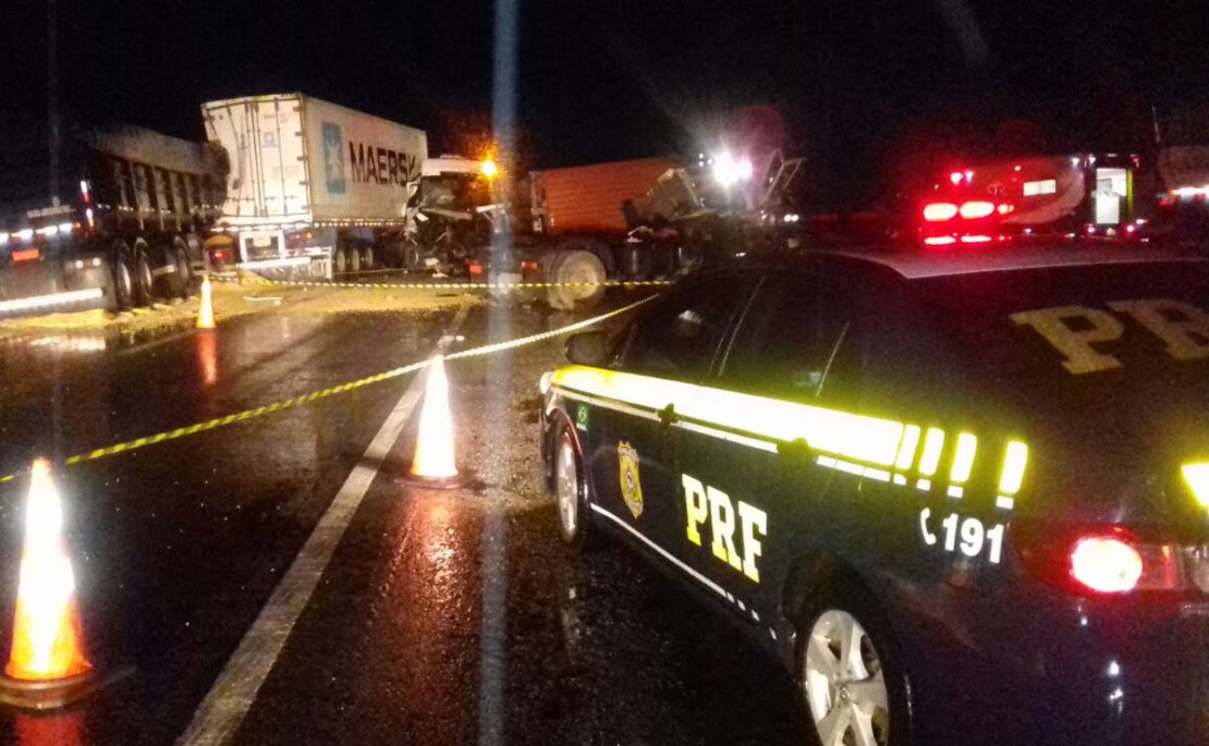 Motorista morre em acidente na BR277. Foto: Jair Sziminovicz/PRF.