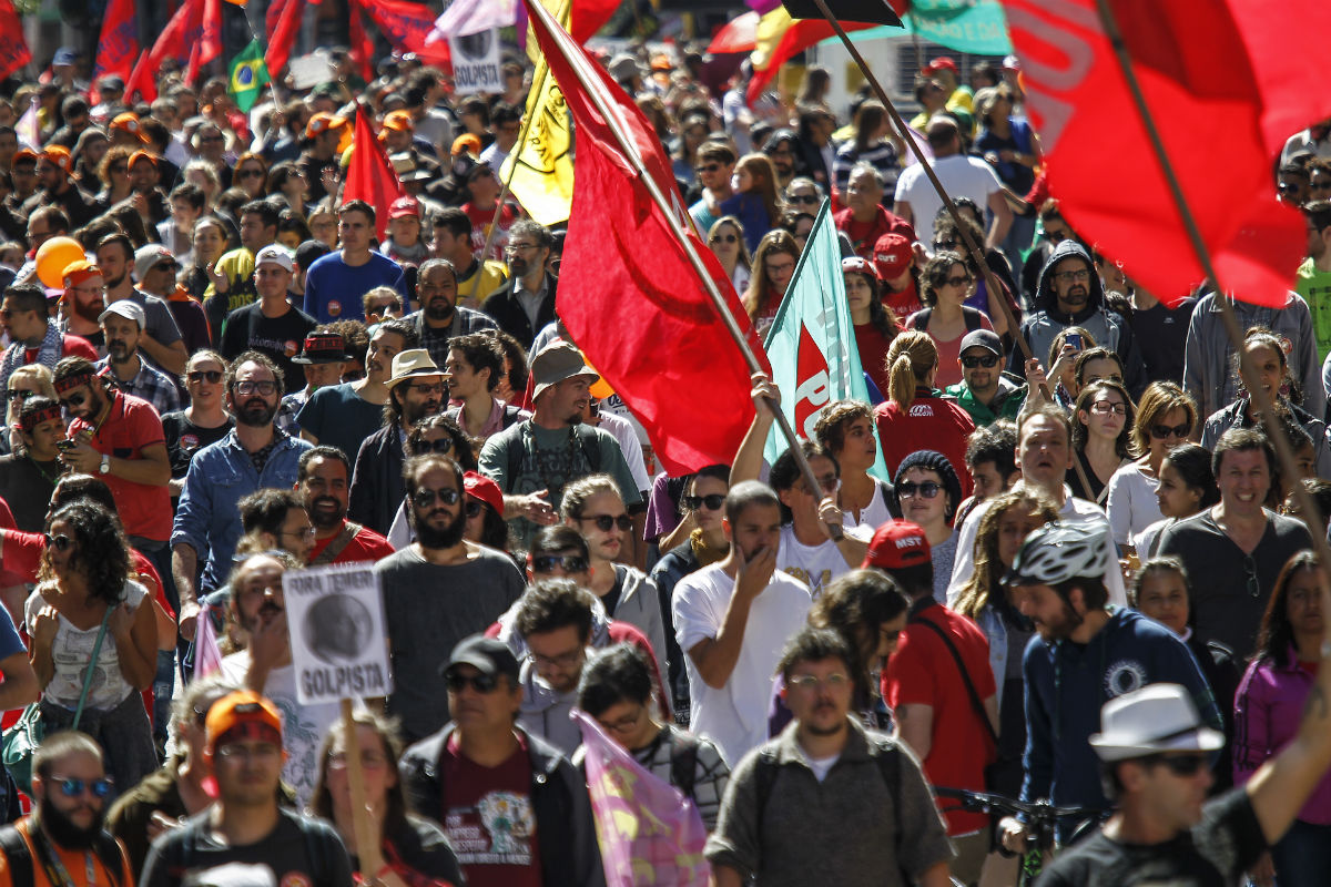 Manifestantes em greve: movimento foi grande em 2017, mas perdeu força em 2018. Foto: Jonathan Campos/ Gazeta do Povo.