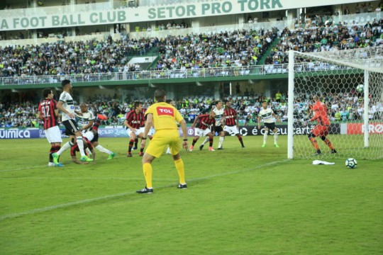 Lance do gol de Márcio, que decretou o placar no Couto. Foto: Marcelo Andrade