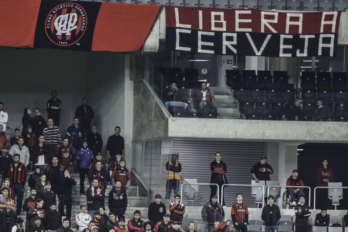 A manifestação da torcida pela volta da venda da bebida nos estádios. Foto: Arquivo