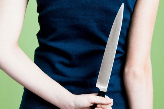 Brasileira mata machão de cozinha a facadas na Itália