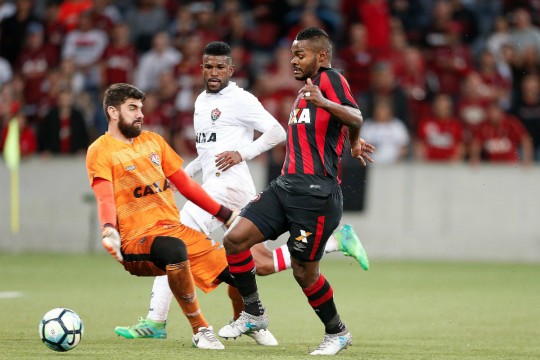 Nikão criou boas oportunidades, deu passe pro primeiro gol e fez o segundo. Foto: Albari Rosa