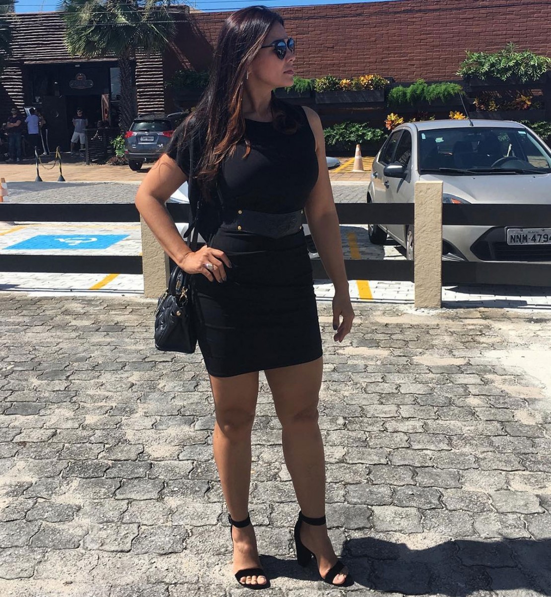 Mulher publica 'look do dia' em velório de amiga e viraliza nas redes