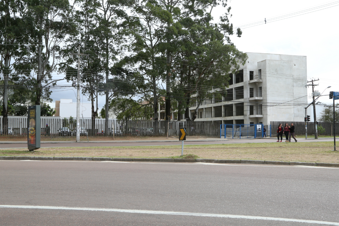 Os assaltos se tornaram frequentes e não somente nas redondezas, mas também na parte interna das instalações educacionais. Foto: Gerson Klaina
