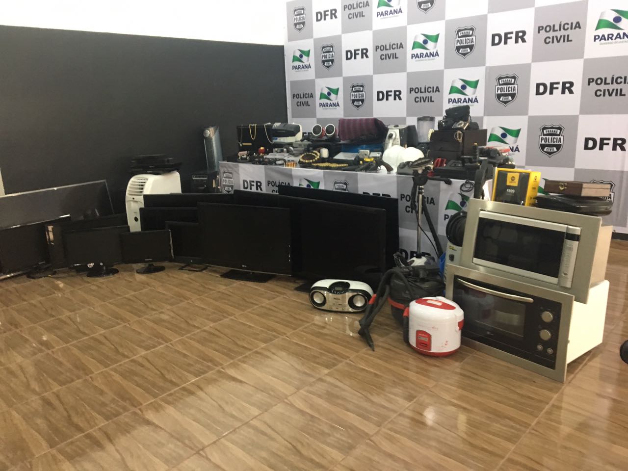 0a69c288-fa28-4d80-a0d1-37f3f4494252