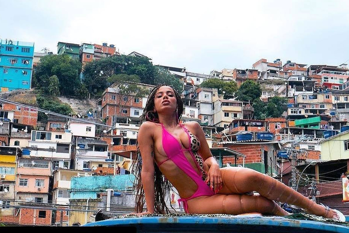 Anitta passa Bruna Marquezine e se torna a brasileira mais seguida no Instagram