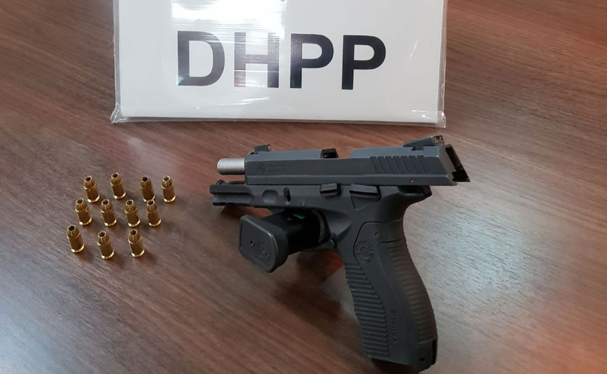 A arma, conforme a DHPP, foi apreendida e encaminhada à perícia. Foto: Divulgação/Polícia Civil.