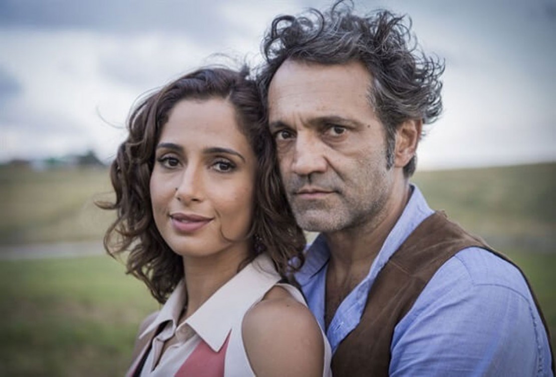 Camila Pitanga homenageia Domingos Montagner um ano após morte do ator