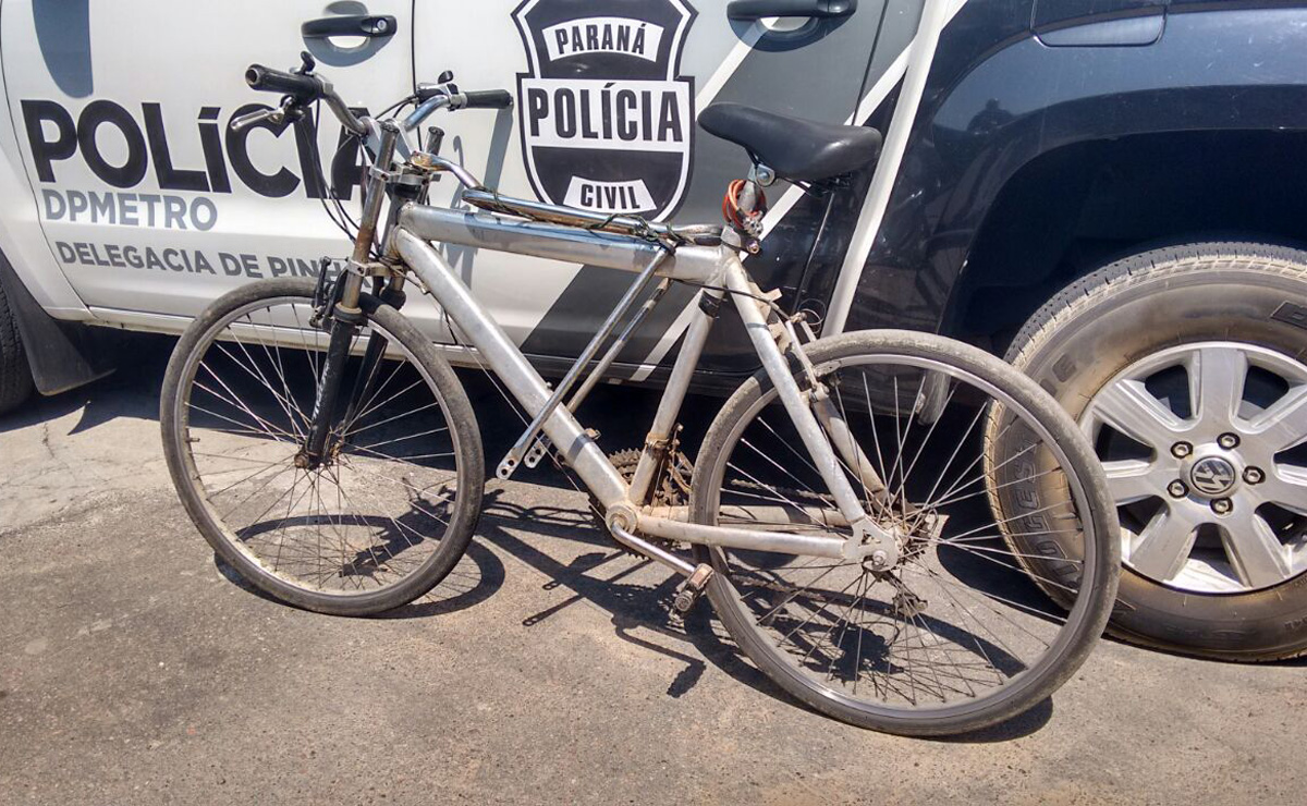 O suspeito abordava as vítimas armado e de bicicleta, como se fosse para um assalto. Foto: Divulgação/Polícia Civil