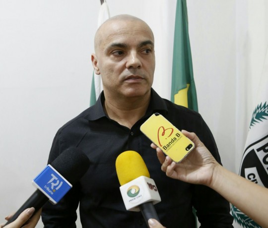 Delegado dá detalhes sobre o caso. Foto: Átila Alberti.