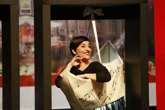 "É uma honra participar", diz a atriz Simone Gutierrez.