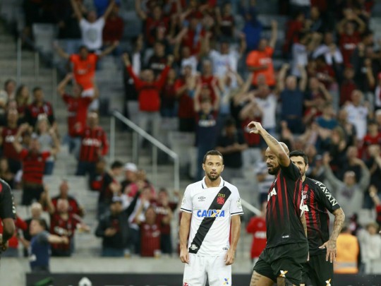 Thiago Heleno marcou o gol do Atlético. Foto: Marcelo Andrade