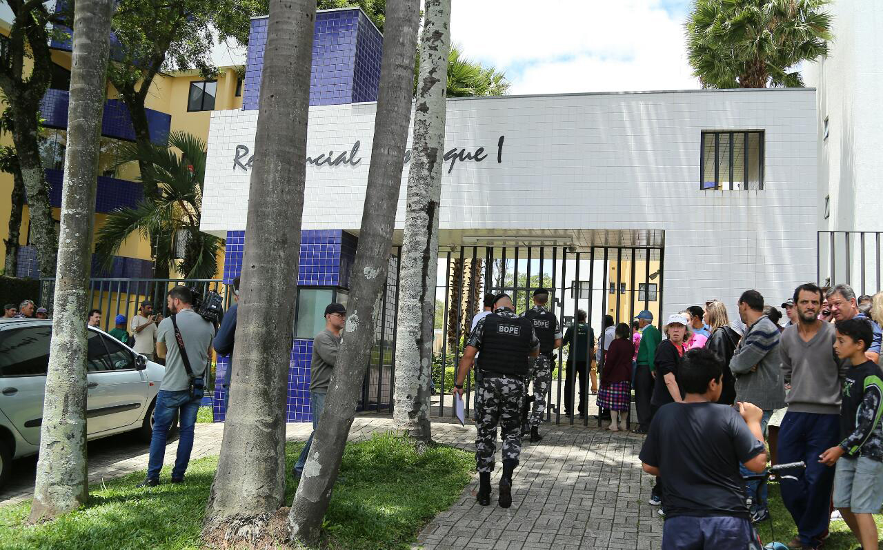 Condomínio no qual o crime foi cometido está localizado no bairro Xaxim, em Curitiba. Foto: Giuliano Gomes