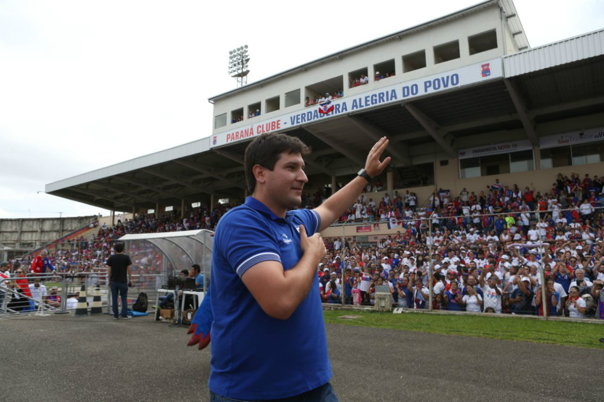Matheus Costa, um paranista na comissão técnica. Foto: Albari Rosa