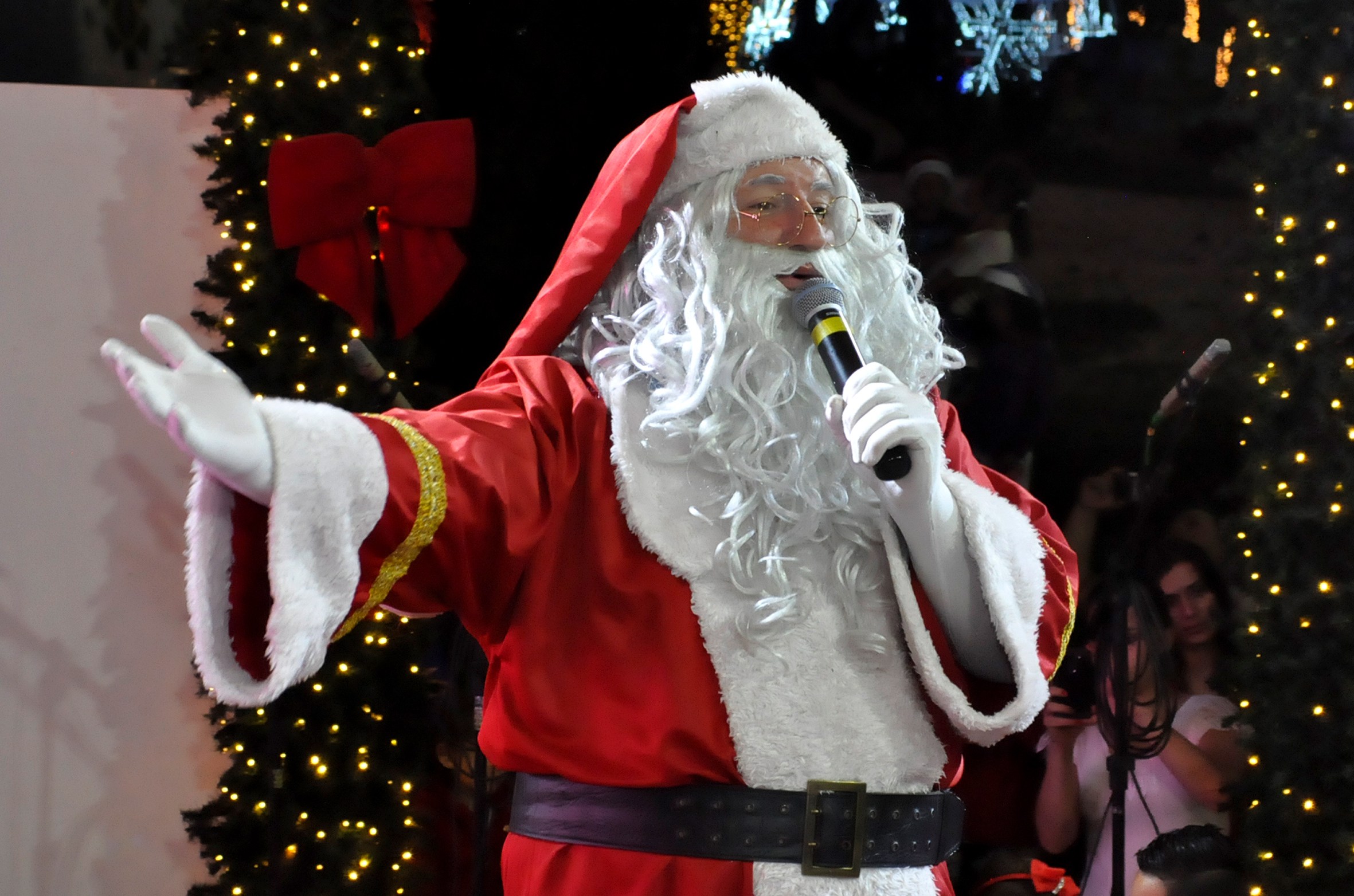 Papai Noel vai chegar nesta terça (28) às 19h, com apoio do corpo de bombeiros. Foto: Paulo Szostak/PMSJP