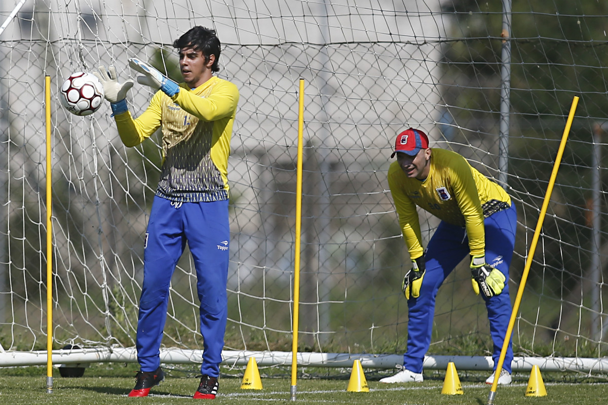 Sequência de lesões fizeram Marcos pouco jogar em 2017. Foto: Albari Rosa