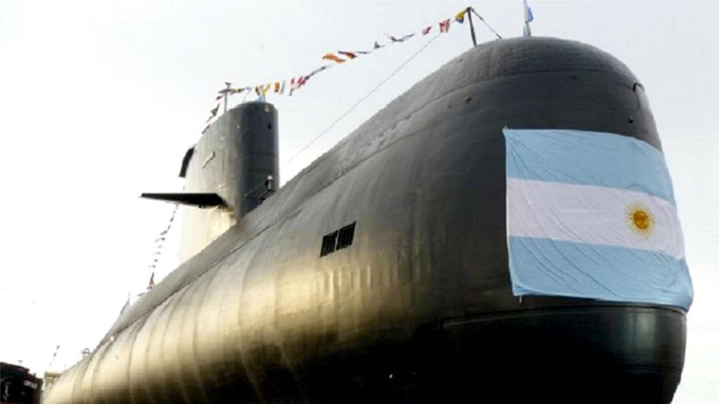 Submarino desparecido explodiu, admite Marinha argentina