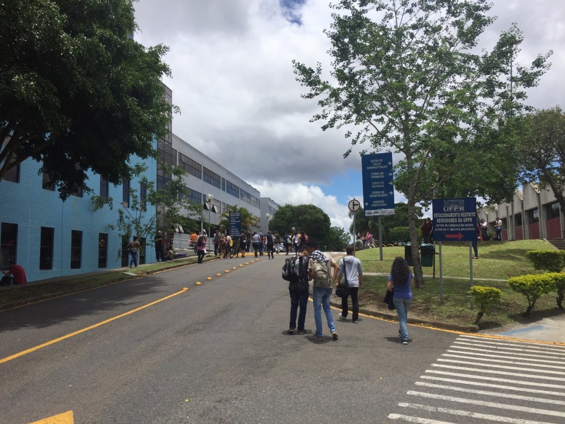 Segunda fase do vestibular da UFPR começa com aumento de desistentes