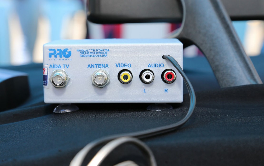 Televisores analógicos vão precisar do conversor digital. Dia 31 de janeiro, sinal analógico de TV será desligado. Foto: Giuliano Gomes