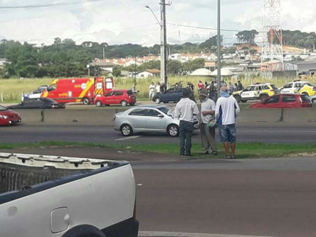 Bandidos são baleados por policial em folga, durante assalto. Foto: Colaboração / Rede News
